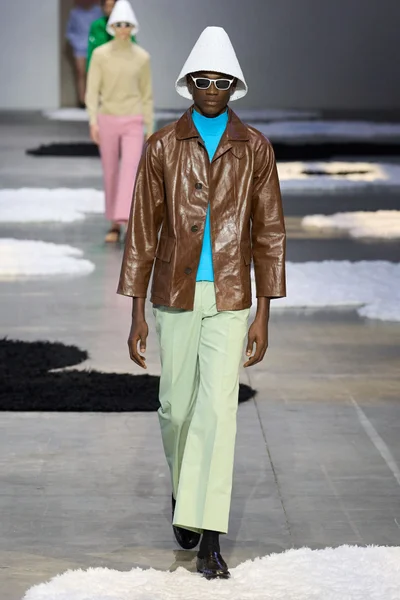 Look 29